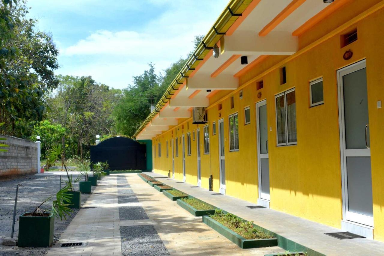 Sri Mayura Holiday Resort Kataragama Esterno foto
