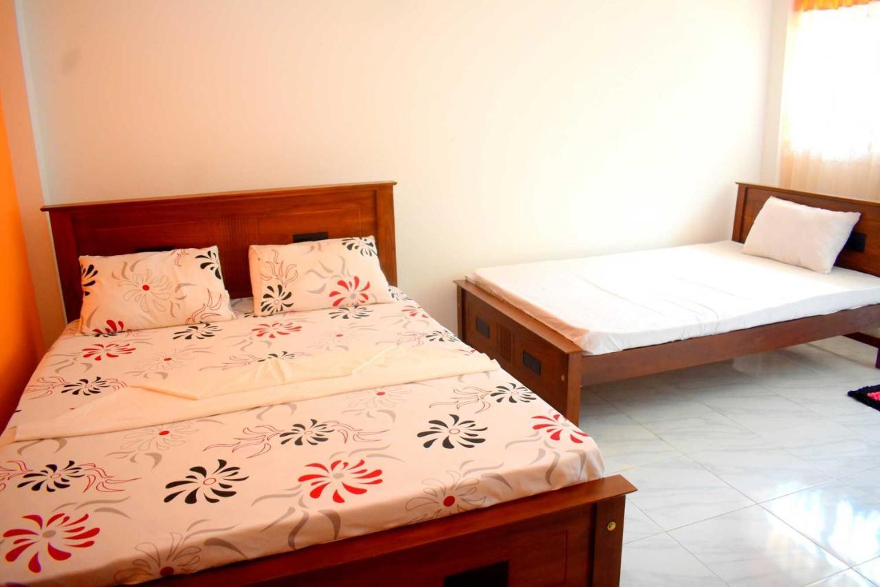 Sri Mayura Holiday Resort Kataragama Esterno foto