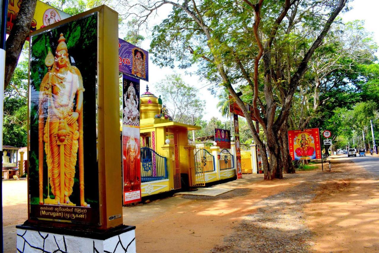 Sri Mayura Holiday Resort Kataragama Esterno foto