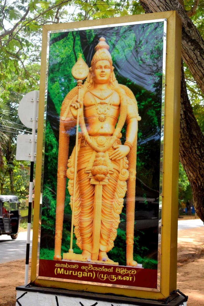 Sri Mayura Holiday Resort Kataragama Esterno foto